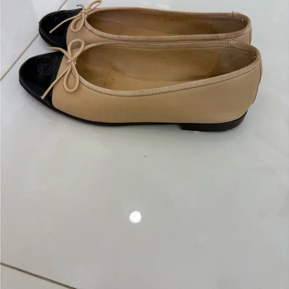 Chanel Cream Ballet Flats - Picture 5 of 6